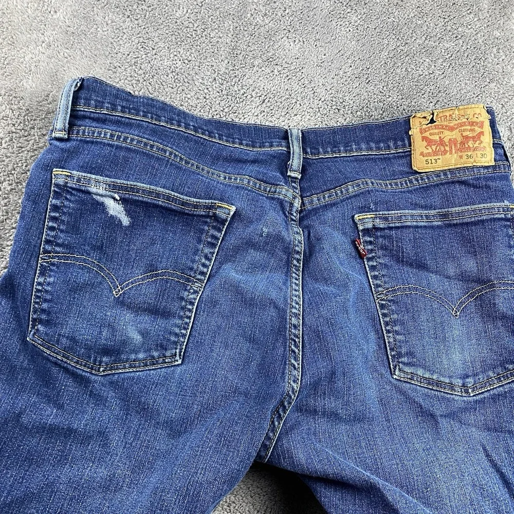 Levis logo worn